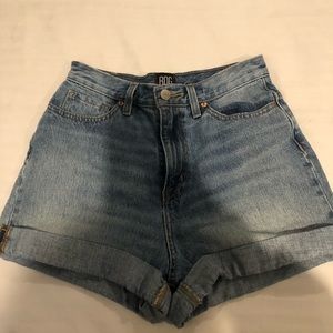 UO BDG MOM SHORTS